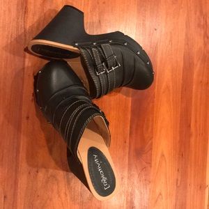 Black mule clogs size 9